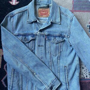 Levi Men’s Trucker Denim Jacket- Size Small